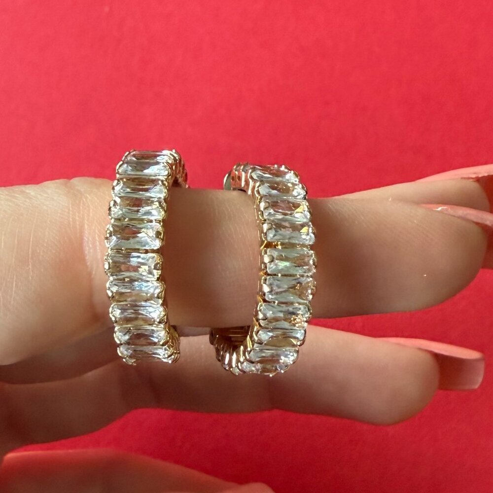 Gold Hoops Earrings with Diamonds
